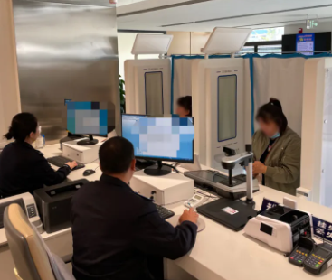 跑出服务加速度 | 交管、户政、出入境等业务一窗通办、一机“全自助”